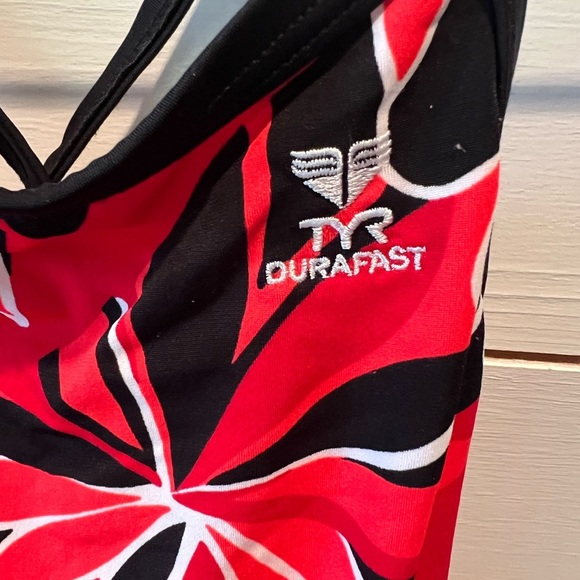 Tyr Durafast one-piece swimsuit, swimming, Red and Black Floral Swimsuit, EUC - Picture 2 of 6